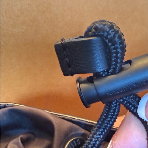 Authentic Louis Vuitton Noe Sling Bag Black - Picture 13 of 13